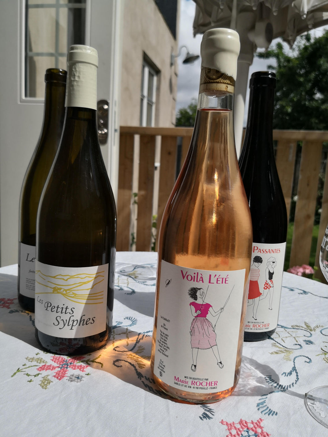 Marie Rocher - Voilà l'été 2021 (rosé/rosa) : Rosé to pair with food